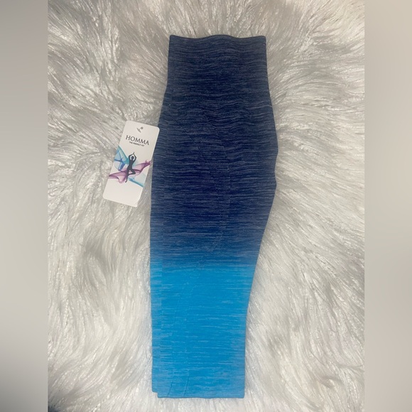 HOMMA Women's Blue Ombre Capris - Picture 8 of 10